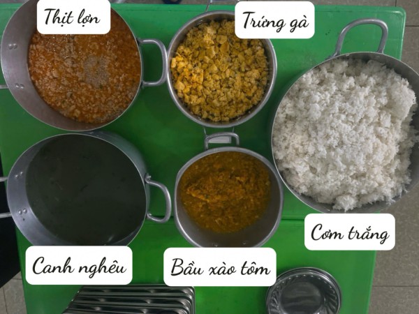 Hình ảnh thực đơn và các  bữa ăn của trẻ. Tuần 1 tháng 12 năm 2024